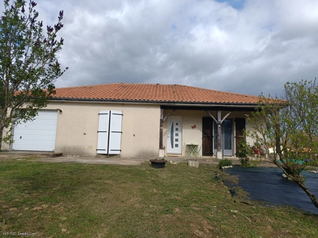 Renovated Single-storey House with Garden and Garage  near Mansle for sale for 150,500&euro; in Charente, Poitou-Charentes