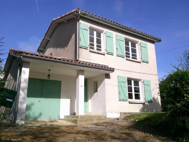 3 Bedroom(s) - 2 Bathroom(s) - 526m² land for sale in Charente, Poitou-Charentes, France - FrenchPropertyPortal.com Charming Detached 3 Bedroomed Village Property for sale for 91,400€ in Charente, Poitou-Charentes