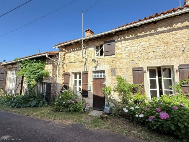 Authentic Character Property With Guest House on Over 5 Acres of Land for sale for 265,950&euro; in Charente, Poitou-Charentes