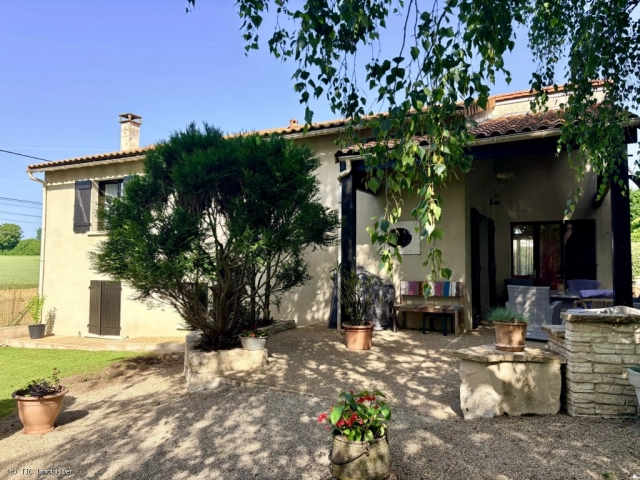 2 Bedroom(s) - 1 Bathroom(s) - 1,532m² land for sale in Charente, Poitou-Charentes, France - FrenchPropertyPortal.com Contemporary 105 m² Home with Mature Garden and Heated Swimming Pool, Just 3.9 km from Ruffec for sale for 207,400€ in Charente, Poitou-Charentes