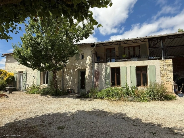 Character Home with 5 Bedrooms and Land, 6 Minutes from Aunac-sur-Charente for sale for 139,780&euro; in Charente, Poitou-Charentes