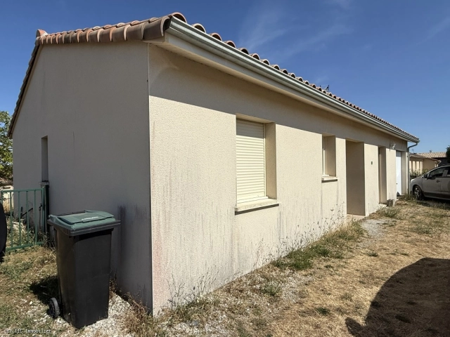 Rental Investment Opportunity in Verteuil-sur-Charente for sale for 148,900&euro; in Charente, Poitou-Charentes