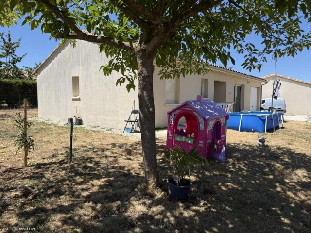 Rental Investment in Verteuil-sur-Charente for sale for 148,900&euro; in Charente, Poitou-Charentes