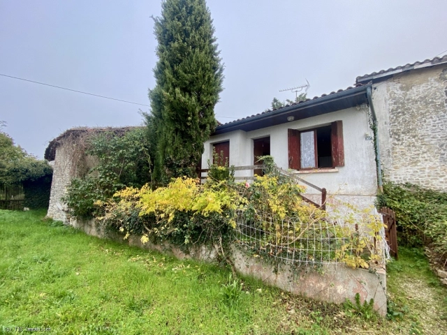3 Bedroom(s) - 1 Bathroom(s) - 365m² land for sale in Charente, Poitou-Charentes, France - FrenchPropertyPortal.com Bungalow to Renovate in Aunac Village Near Ruffec. Price Negotiable. for sale for 45,000€ in Charente, Poitou-Charentes