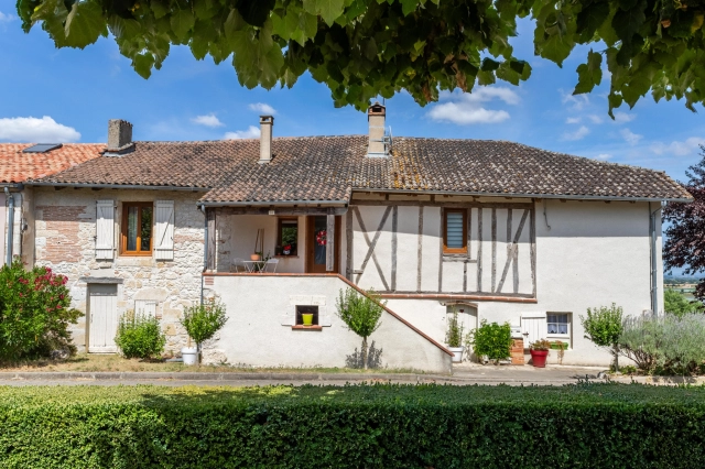 Village house with garden for sale for 262,500&euro; in Tarn-et-Garonne, Midi-Pyrénées