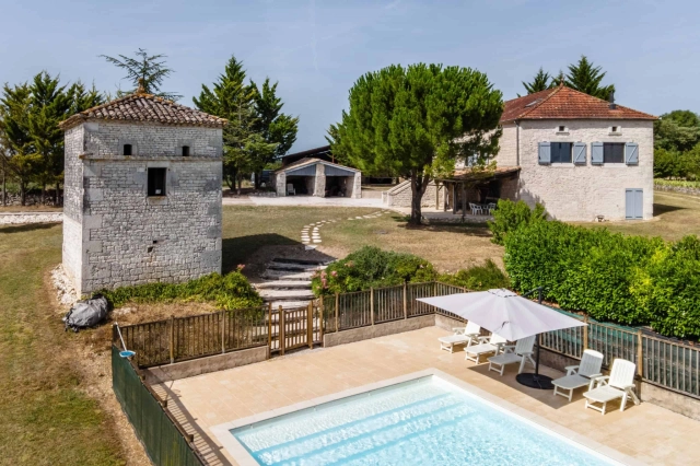 Country house with pool for sale for 375,000&euro; in Tarn-et-Garonne, Midi-Pyrénées