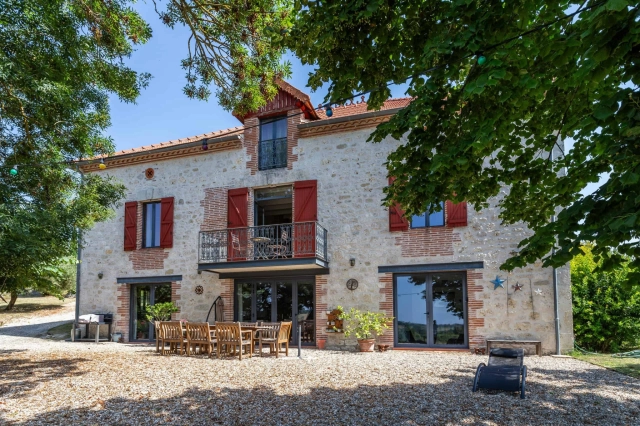 Country Estate for sale for 988,000&euro; in Tarn-et-Garonne, Midi-Pyrénées