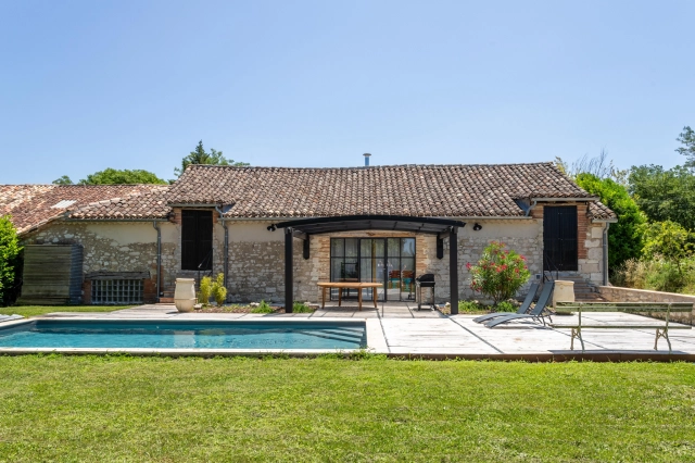 Country house with pool for sale for 335,000&euro; in Tarn-et-Garonne, Midi-Pyrénées