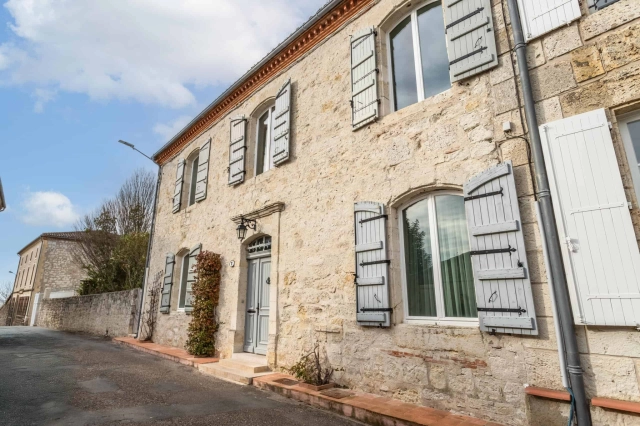 Village house with garden and garage for sale for 450,000&euro; in Lot-et-Garonne, Aquitaine