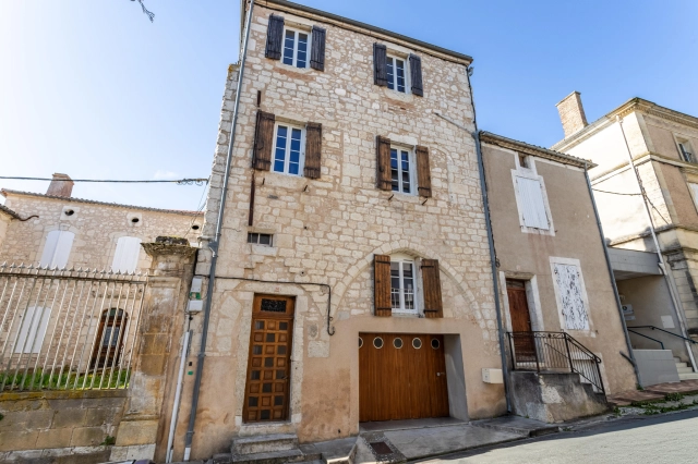 3 Bedroom(s) - 0 m² land for sale in Lot-et-Garonne, Aquitaine, France - FrenchPropertyPortal.com Village house with garage for sale for 208,650€ in Lot-et-Garonne, Aquitaine