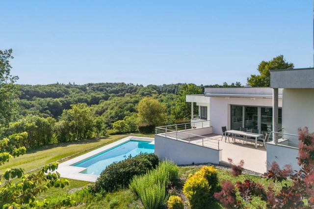 3 Bedroom(s) - 30,000m² land for sale in Tarn-et-Garonne, Midi-Pyrénées, France - FrenchPropertyPortal.com Exceptional modernist residence with heated swimming pool, grounds and an 'A' energy rating for sale for 760,000€ in Tarn-et-Garonne, Midi-Pyrénées