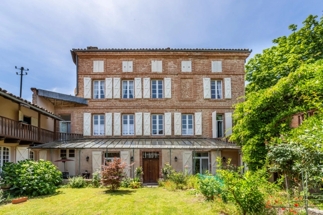 Village house with garden and garage. Traditional town house with garden and garage. for sale for 410,800&euro; in Tarn-et-Garonne, Midi-Pyrénées