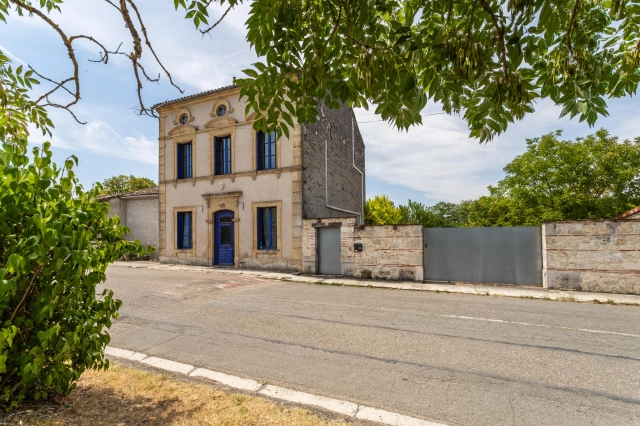 4 Bedroom(s) - 1,050m² land for sale in Lot-et-Garonne, Aquitaine, France - FrenchPropertyPortal.com Village house with garden for sale for 319,000€ in Lot-et-Garonne, Aquitaine