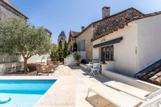 Village house with garden, garage and swimming pool for sale for 345,000&euro; in Lot-et-Garonne, Aquitaine