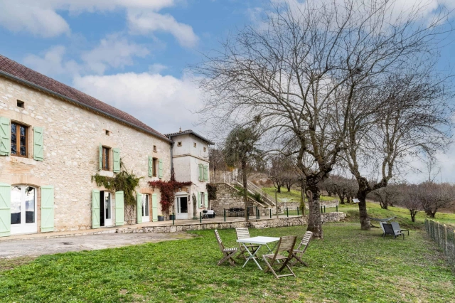 Country property with gite and dovecote for sale for 495,000&euro; in Tarn-et-Garonne, Midi-Pyrénées