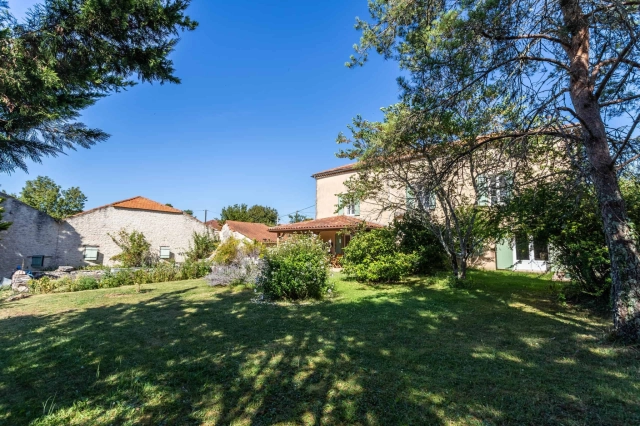 4 Bedroom(s) - 32m² land for sale in Lot-et-Garonne, Aquitaine, France - FrenchPropertyPortal.com Smallholding in a beautiful location for sale for 595,000€ in Lot-et-Garonne, Aquitaine