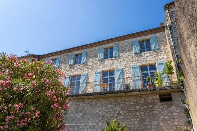 House, garden, garage and breathtaking view for sale for 539,000&euro; in Tarn-et-Garonne, Midi-Pyrénées