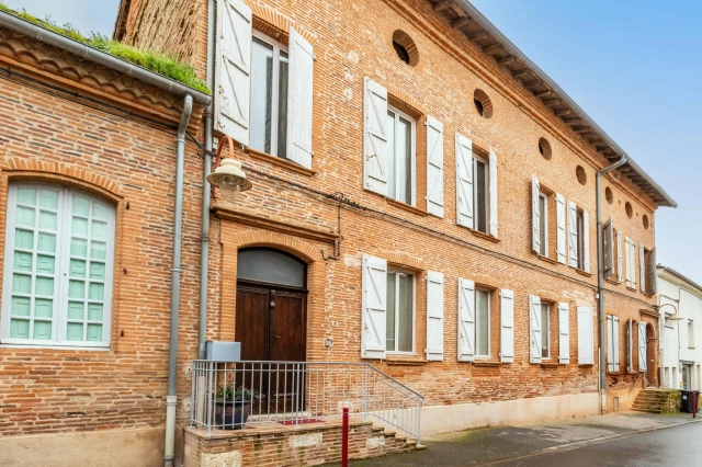 Village house with garden for sale for 436,000&euro; in Tarn-et-Garonne, Midi-Pyrénées