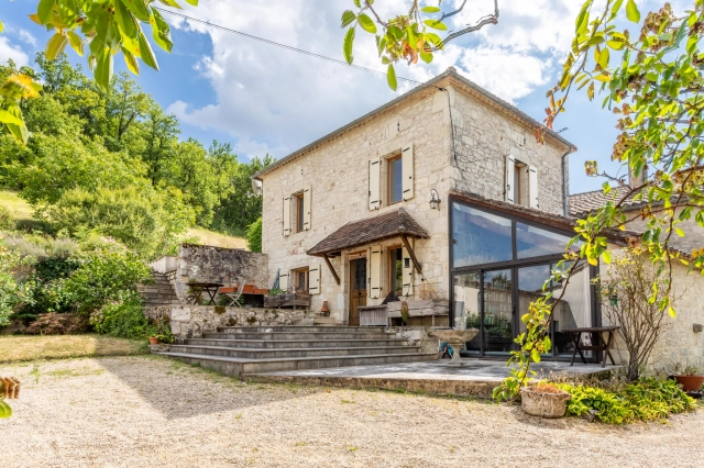 Country house, annex, garden, swimming pool, barns. for sale for 595,000&euro; in Lot-et-Garonne, Aquitaine