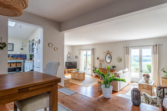 4 Bedroom(s) - 260m² land for sale in Lot-et-Garonne, Aquitaine, France - FrenchPropertyPortal.com Village house with garden and pool for sale for 275,000€ in Lot-et-Garonne, Aquitaine