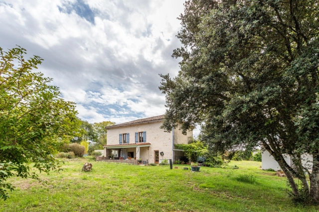 Stone country house for sale for 188,000&euro; in Tarn-et-Garonne, Midi-Pyrénées