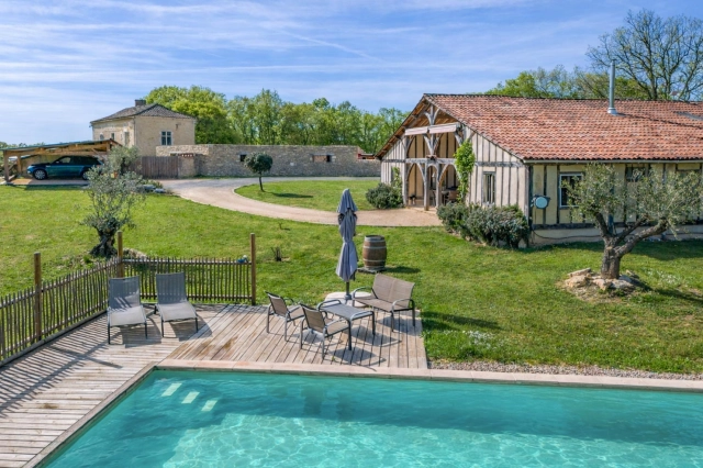 6 Bedroom(s) - 208,795m² land for sale in Lot-et-Garonne, Aquitaine, France - FrenchPropertyPortal.com Country property with annex, swimming pool and equestrian facilities for sale for 790,000€ in Lot-et-Garonne, Aquitaine